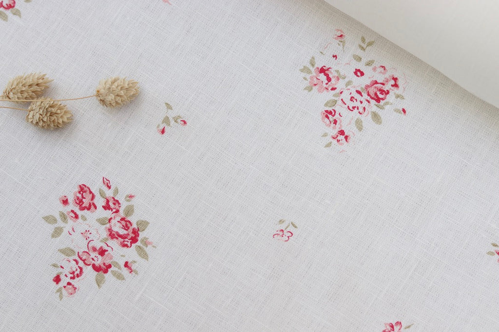 Petite Fleur on Oyster Linen