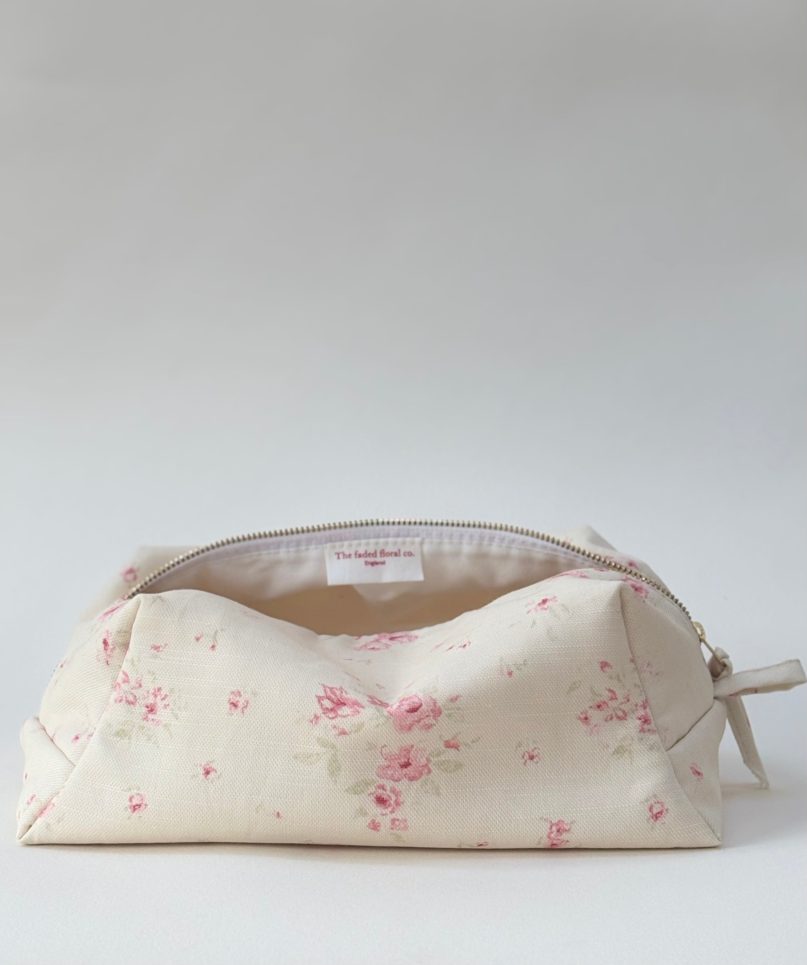 Make-Up Bag in Fleurette