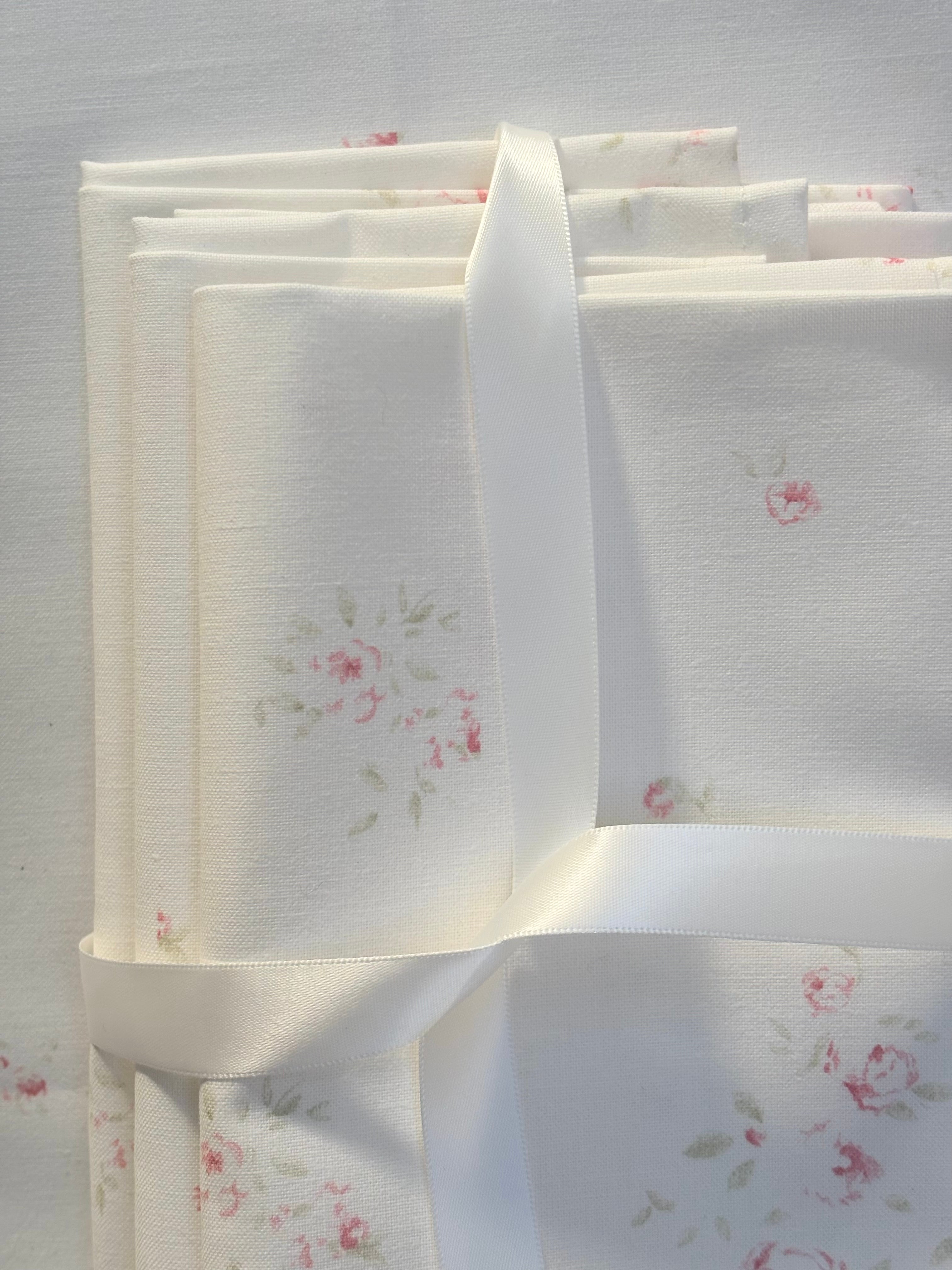 Napkin in White - Set of 4
