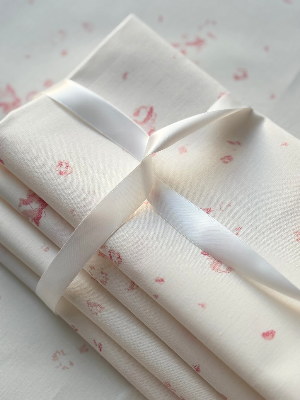 Napkin in Ditsy Pink- Set of 4