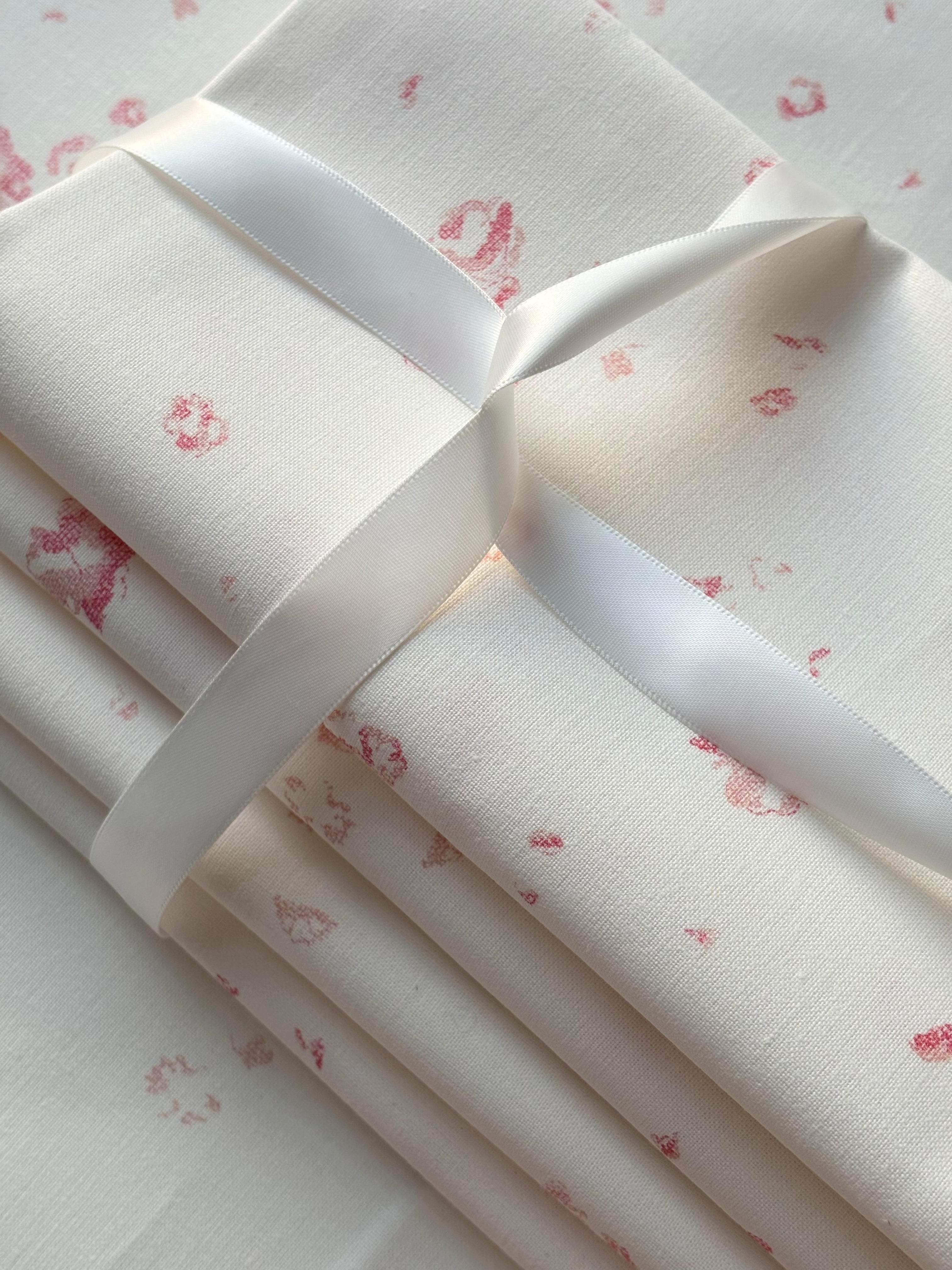 Napkin in Ditsy Pink- Set of 4