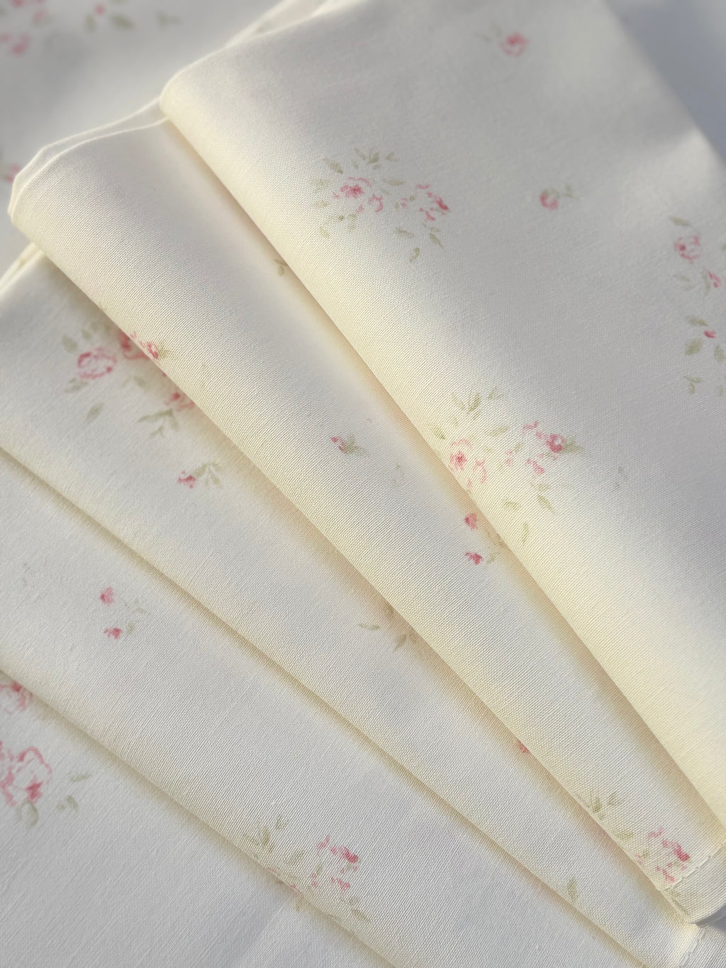 Napkin in White - Set of 4