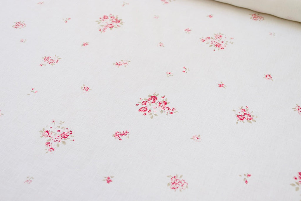 Petite Fleur on Oyster Linen