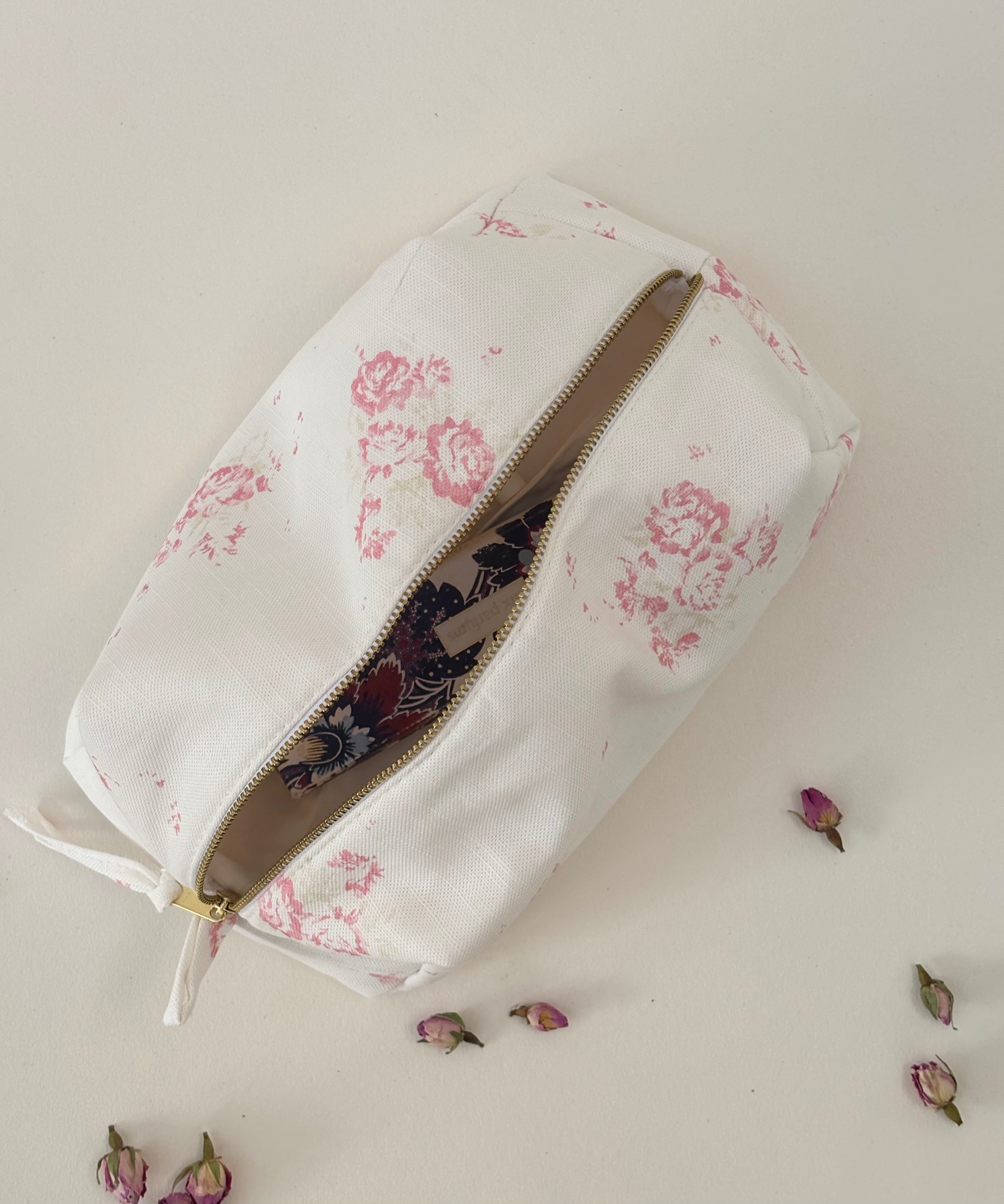 Make-Up Bag in Antique Rose