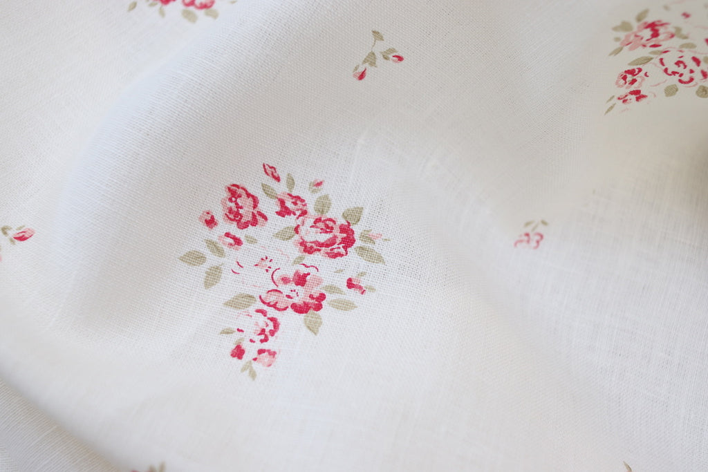 Petite Fleur on Oyster Linen