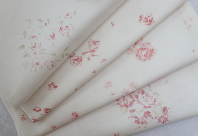 Napkin in Ditsy Pink