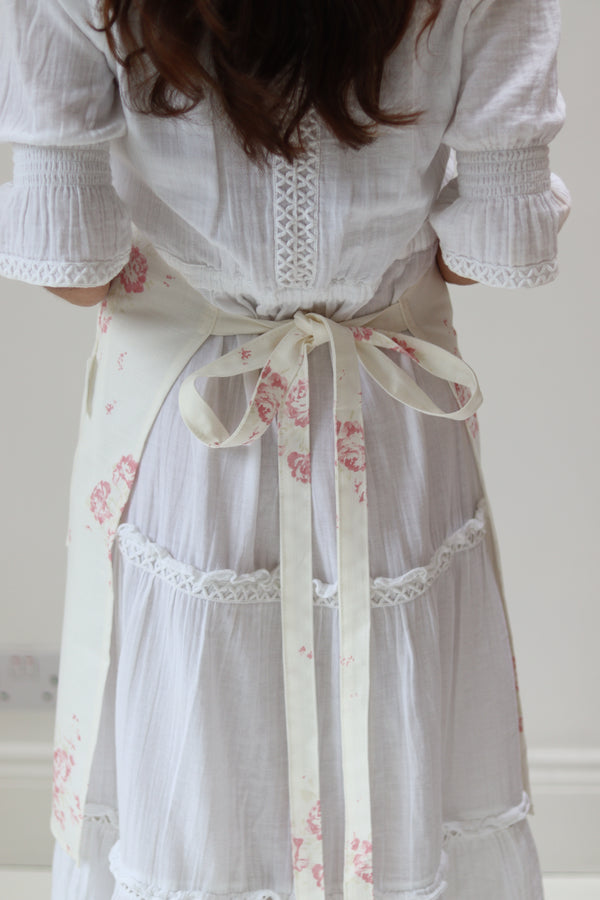 Apron in Antique Rose
