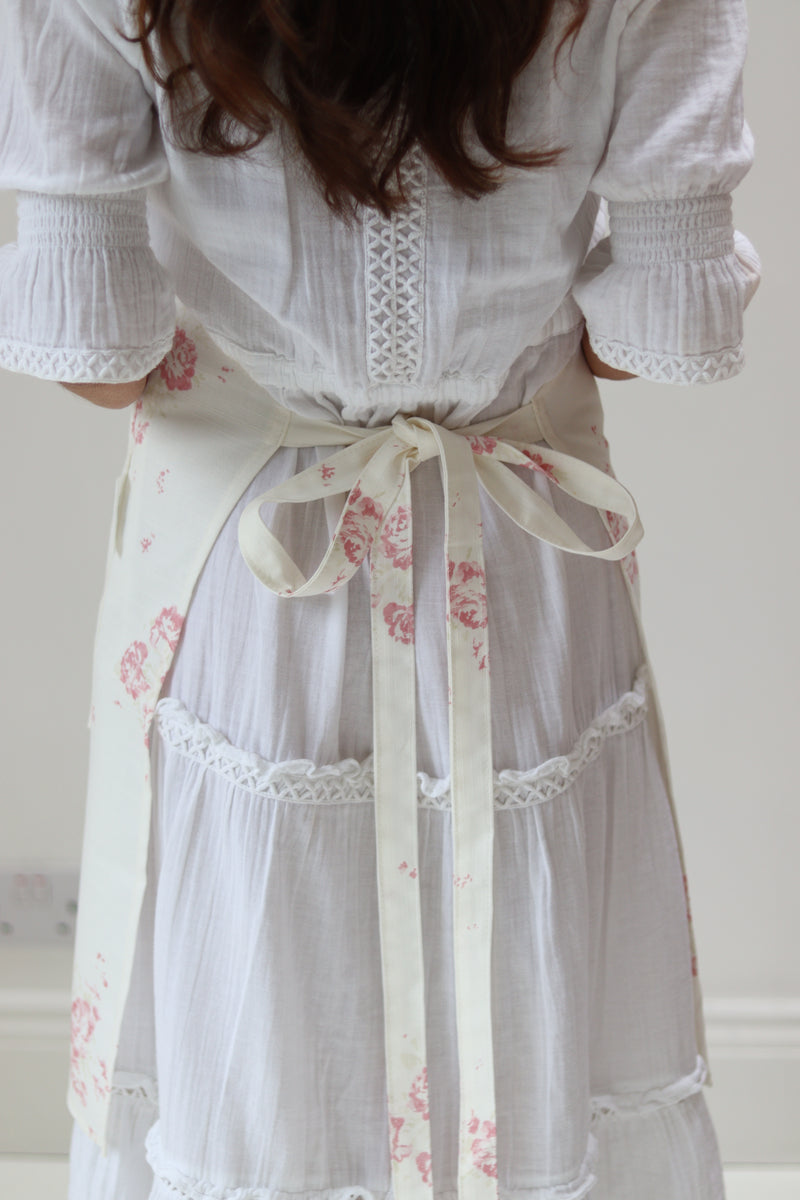 Apron in Antique Rose