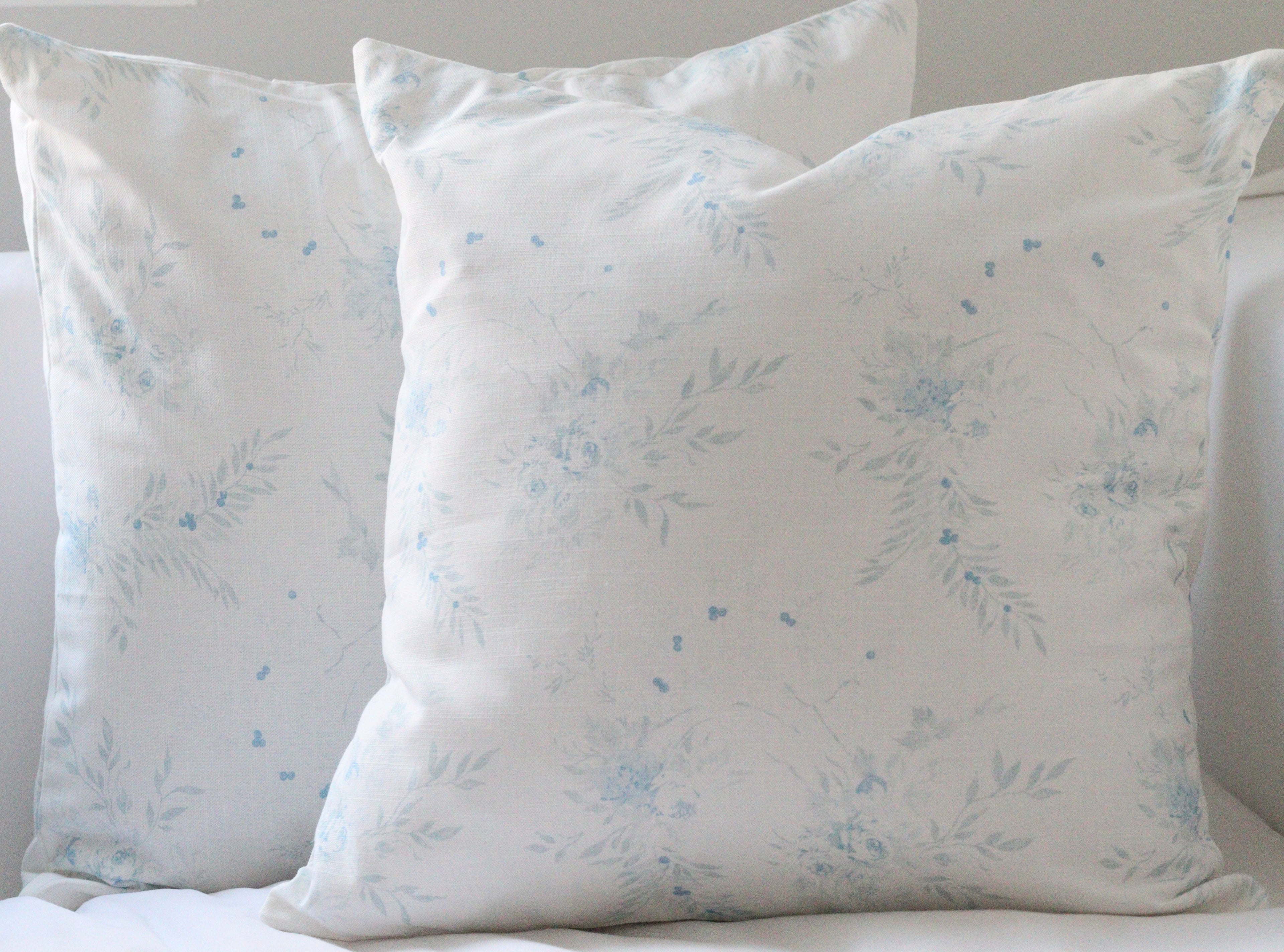 Cushion Cover in Aimée Bleu