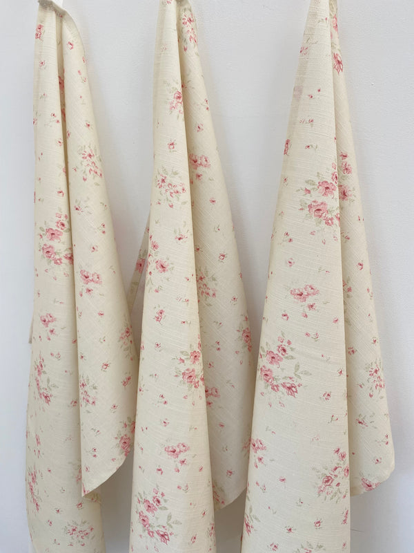 Tea Towel in Isabelle