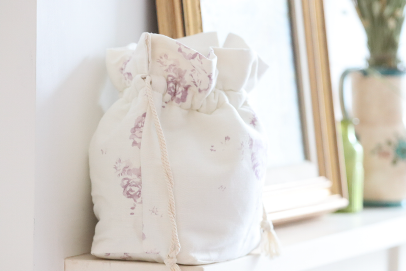 'Camille' - Vintage Lilac luxury make-up bag on Oyster Linen